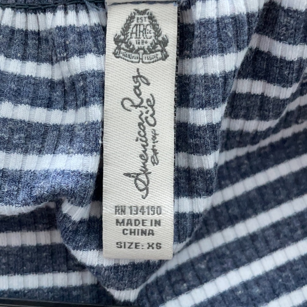 Off shoulder top - Picture 4 of 4